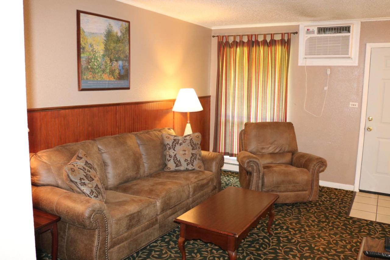 Friendship Inn Altus Bagian luar foto